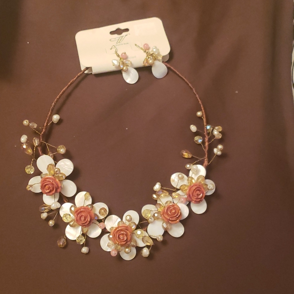 W Stones and Beads Necklace